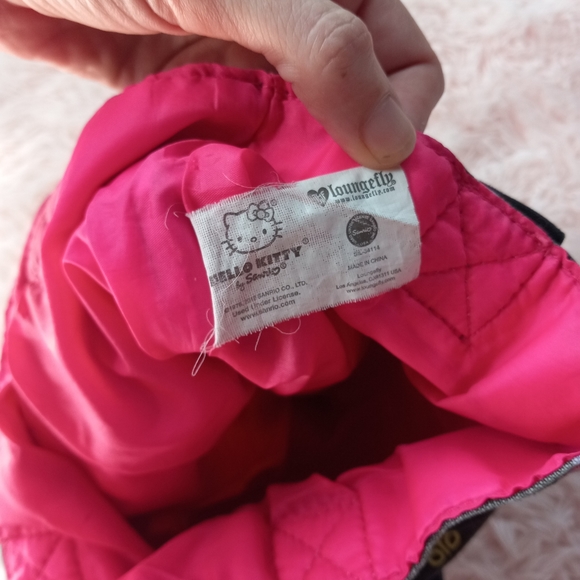 Sold @popup! Vintage Loungefly y2k hello kitty X sanrio tote! GUC Thick material - Picture 7 of 8